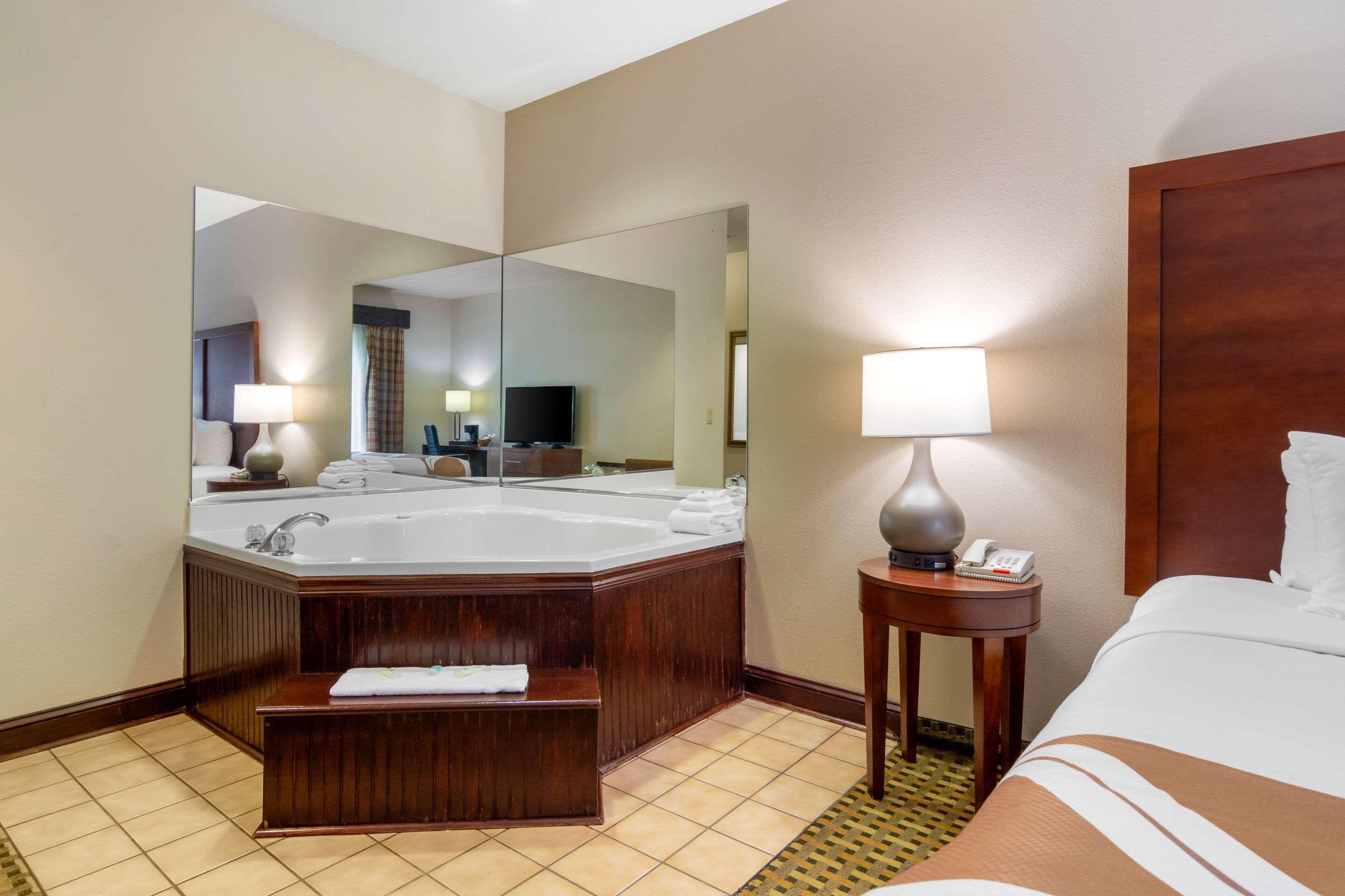 Quality Inn & Suites Decatur - Atlanta East Lithonia Εξωτερικό φωτογραφία