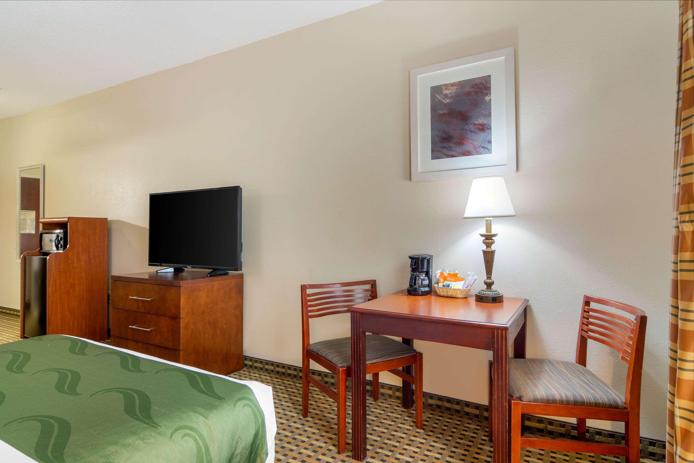 Quality Inn & Suites Decatur - Atlanta East Lithonia Εξωτερικό φωτογραφία